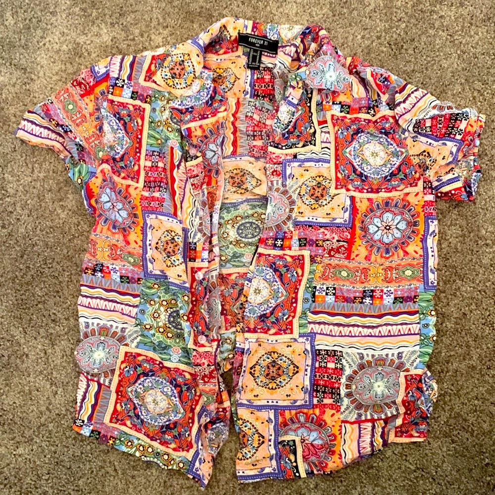 Forever 21 stylish short sleeve collared